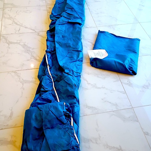 NEW UNUSED BUDGE CUSTOM COMPRESSED PREMIUM ALL-CLIMATE CAR COVER FULL SIZE.